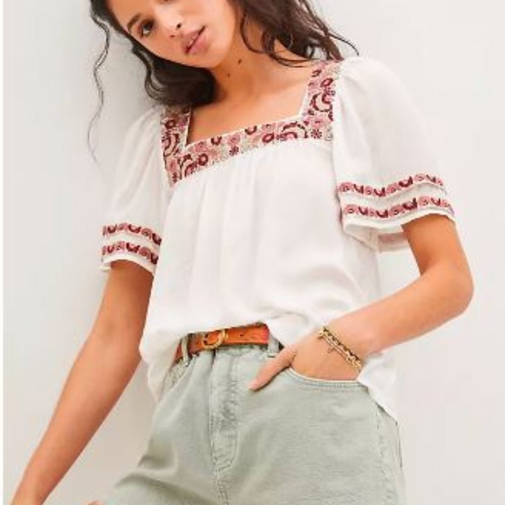 Wendy Embroidered Blouse